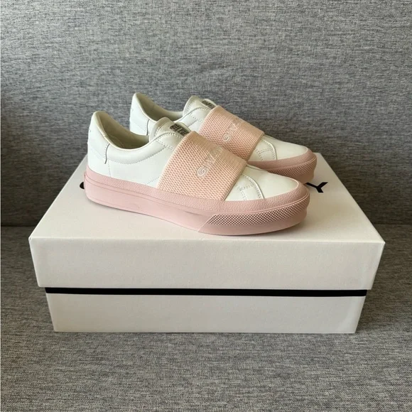 Givenchy City Sneakers in size 37.5–7 US. NIB.! - Picture 2 of 9